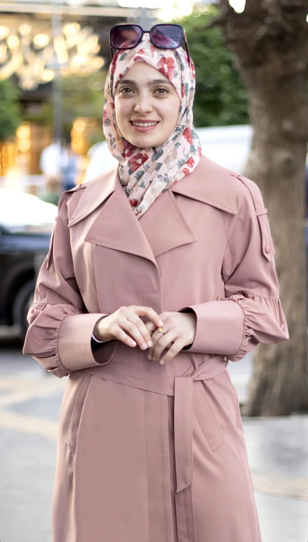 Syrian trench coat, how many sleeves?